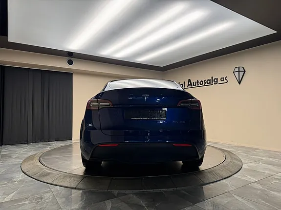 Tesla Model Y 2024 photo 4