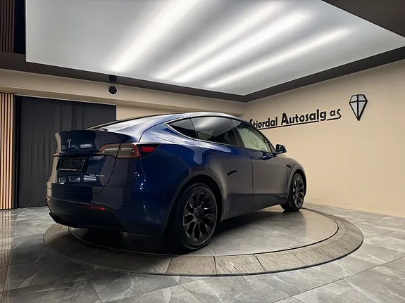 Tesla Model Y 2024 photo 5
