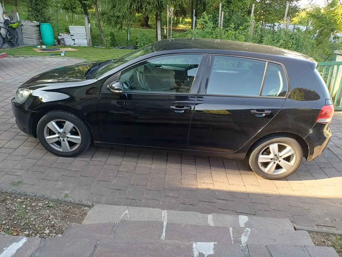 Volkswagen Golf 2009 photo 2