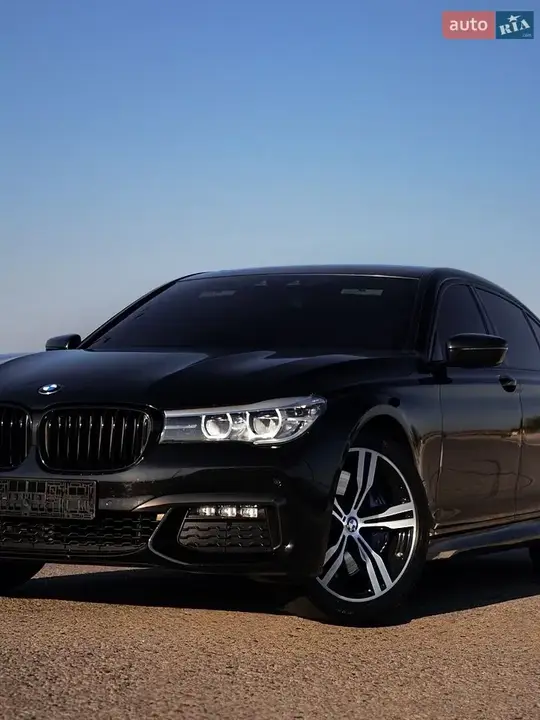 BMW 7 Series 2018 photo 2