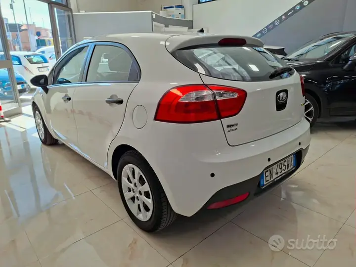 Kia Rio 2012 photo 4