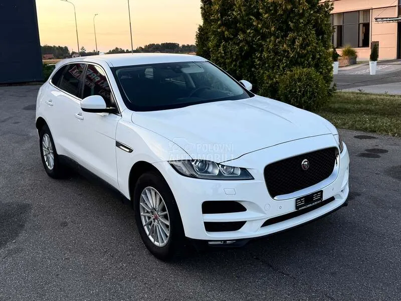 Jaguar F-Pace 2018 photo 3
