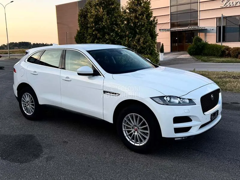 Jaguar F-Pace 2018 photo 4