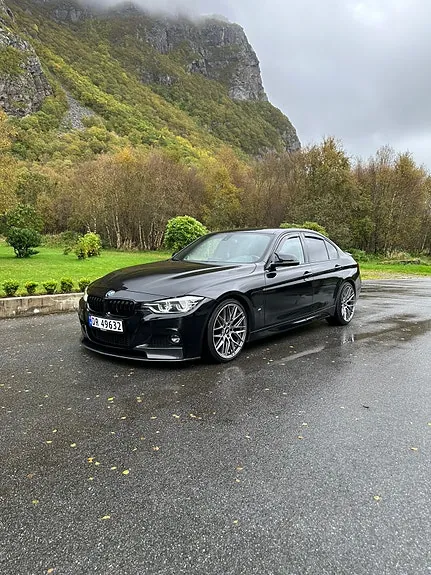 BMW 330E