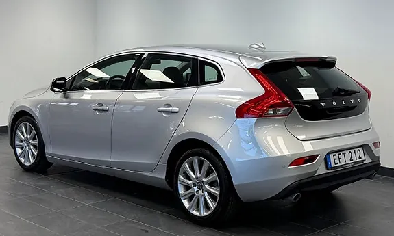 Volvo V40 2014 photo 2