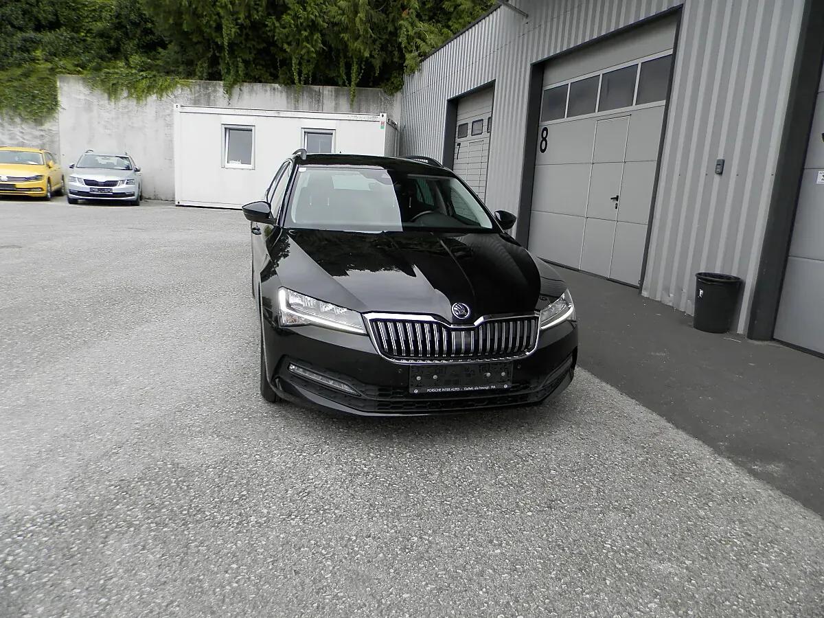 Skoda Superb 2020 photo 2