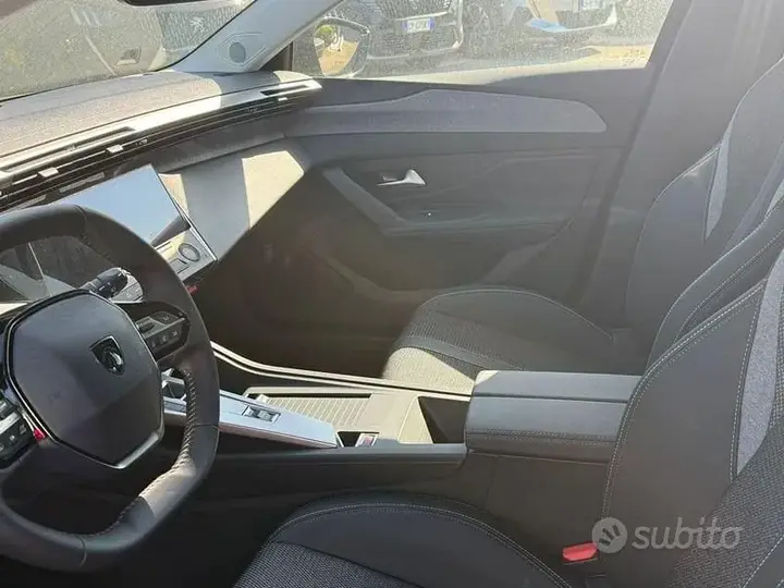 Peugeot 308 2025 photo 3