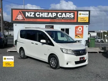 Nissan Serena 2013 photo 2