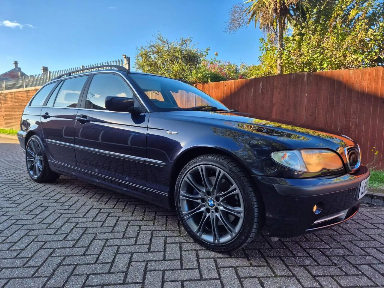 BMW 3 Series 2002 photo 3