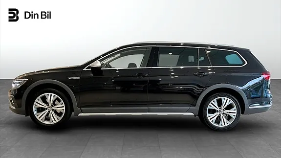 Volkswagen Passat Alltrack 2022 photo 2