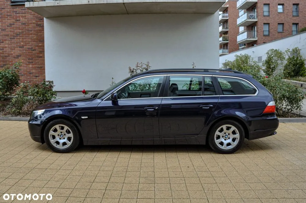 BMW Seria 5 2005 photo 2