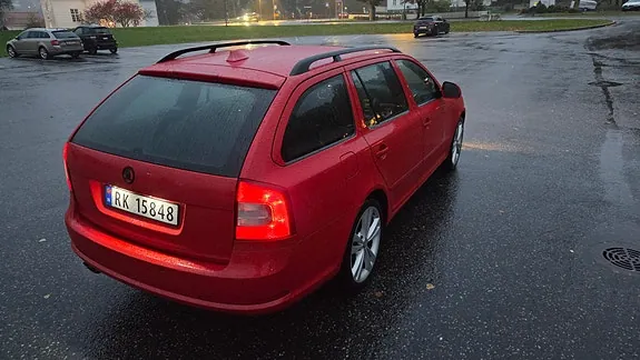 Skoda Octavia 2010 photo 3