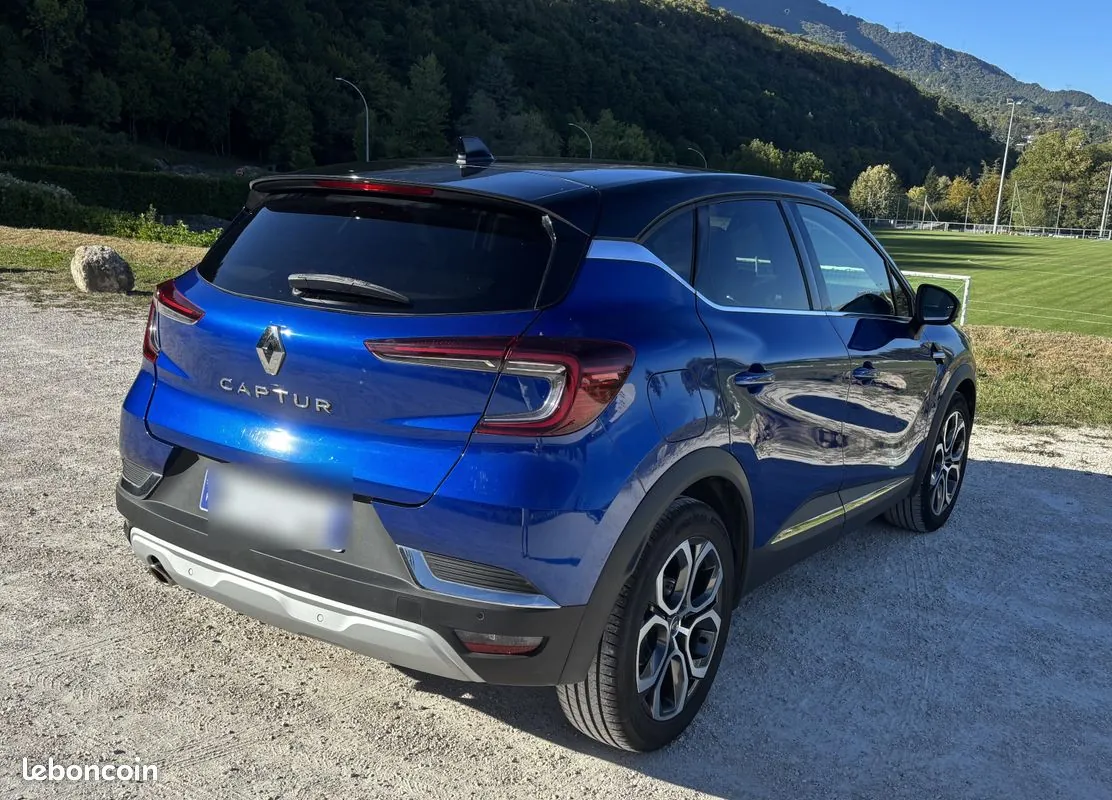 Renault Captur 2021 photo 2