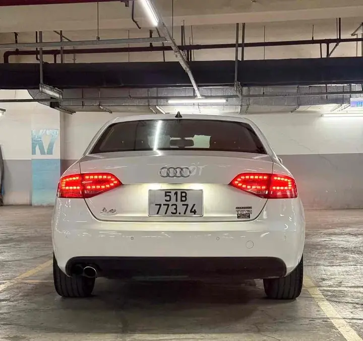 Audi A4 2009 photo 5