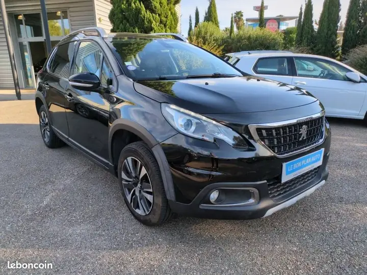 Peugeot 2008 2019 photo 2