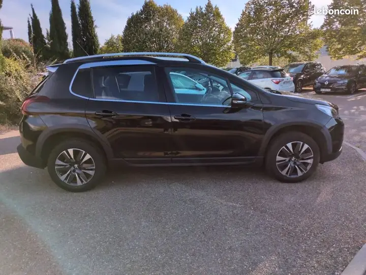 Peugeot 2008 2019 photo 5