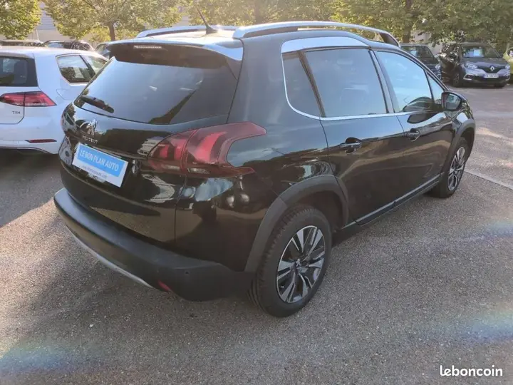 Peugeot 2008 2019 photo 4