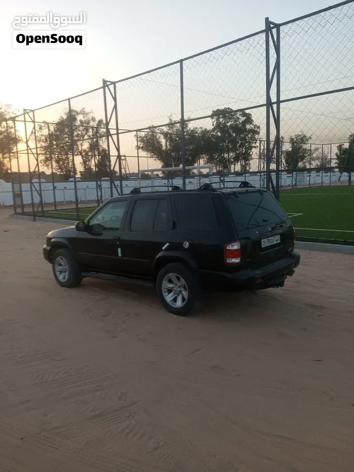Nissan Pathfinder 2006 photo 2