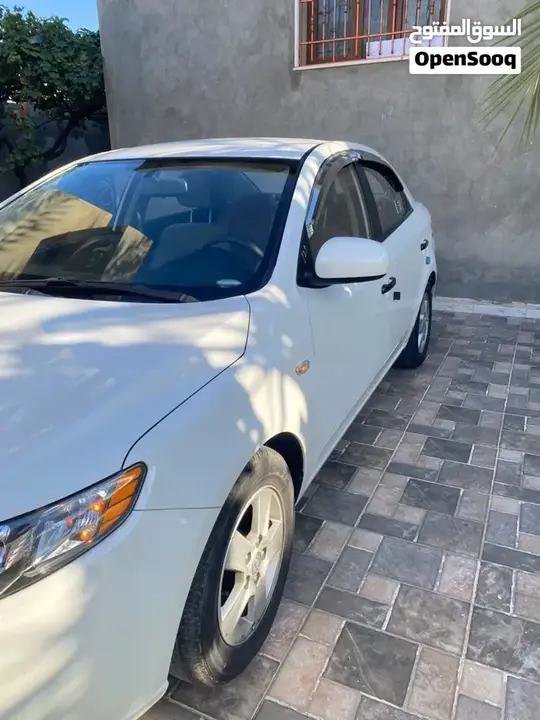 Kia Cerato 2011 photo 4
