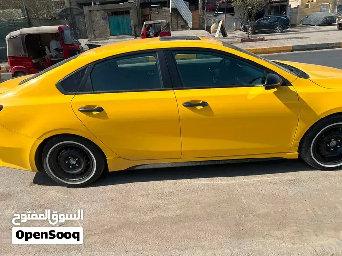 Kia Forte 2023 photo 2