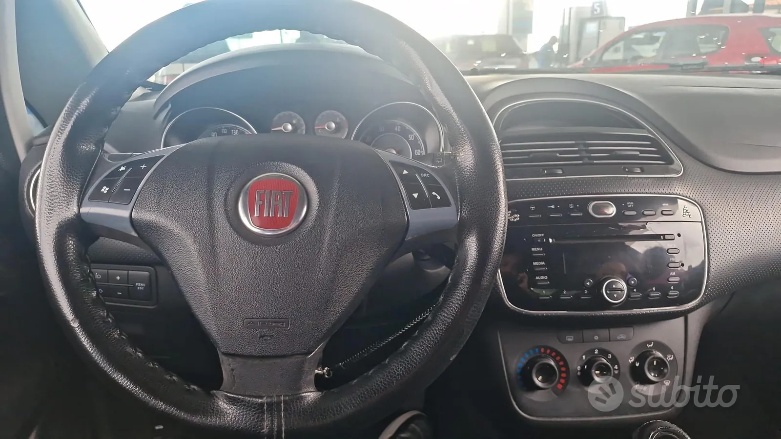 Fiat Punto Evo 2012 photo 2