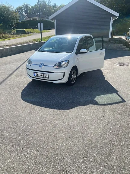 Volkswagen E-Up! 2014 photo 2