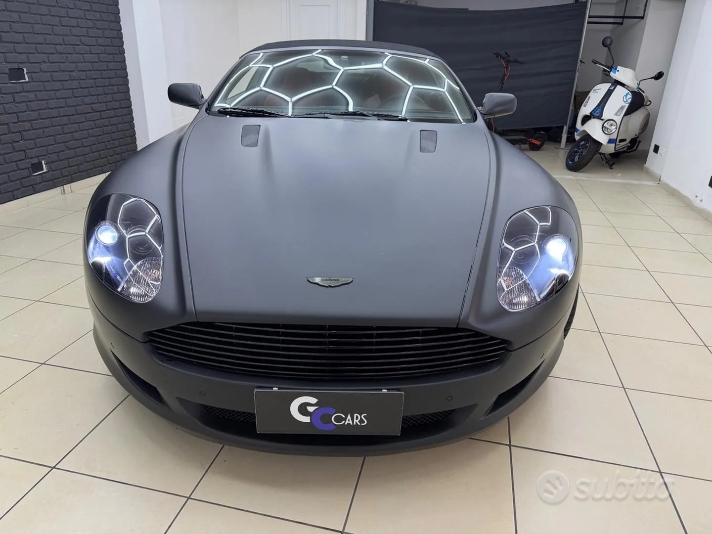 Aston Martin Db9 2005 photo 3