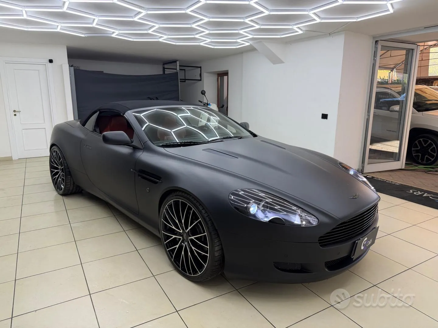 Aston Martin Db9 2005 photo 4