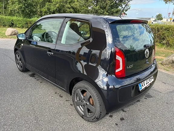 Volkswagen Up 2015 photo 4