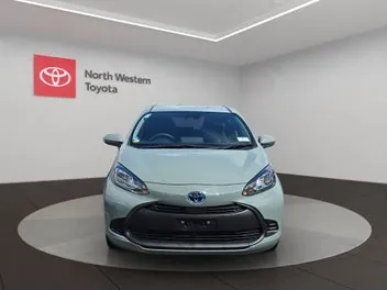 Toyota Aqua 2023 photo 3