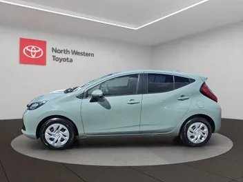 Toyota Aqua 2023 photo 5