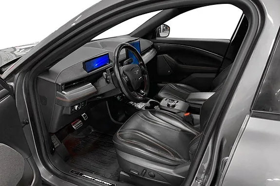 Ford Mustang Mach-E 2021 photo 4