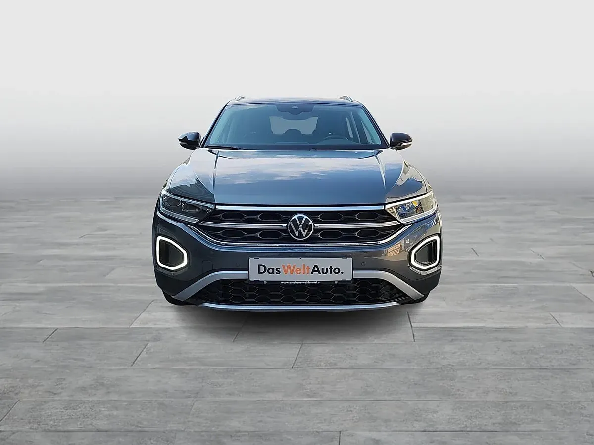 Volkswagen T-Roc 2024 photo 2