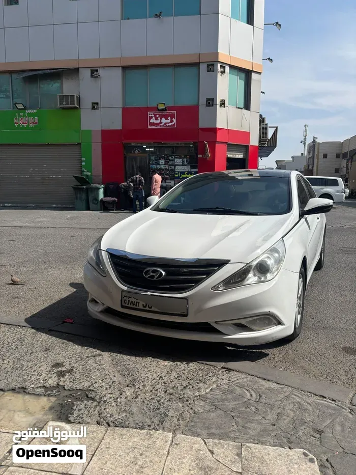 Hyundai Sonata 2014 photo 2
