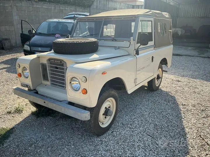 Land Rover Defender 1983 photo 2