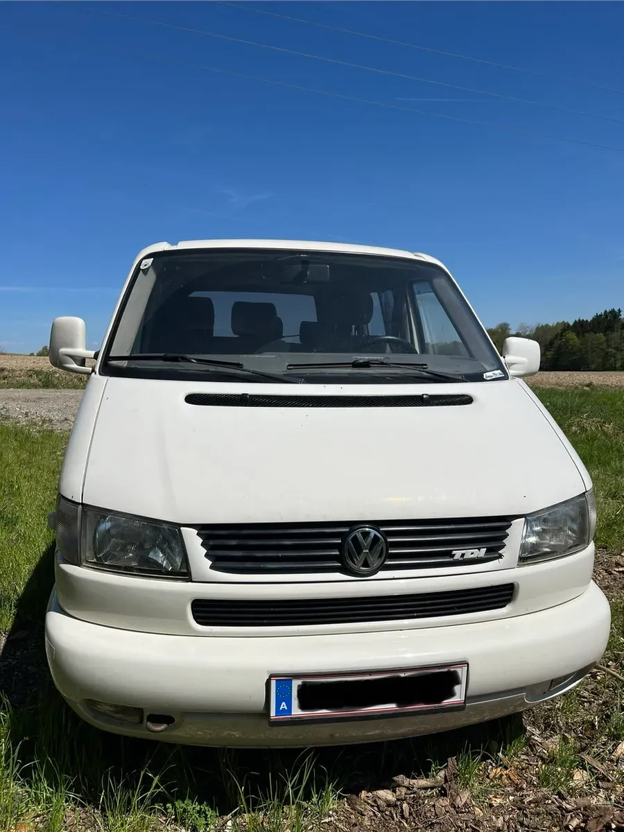 Volkswagen T4 1998 photo 3