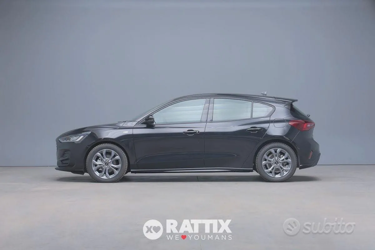 Ford Focus 2024 photo 2
