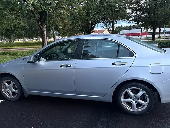 Honda Accord 2003 photo 3