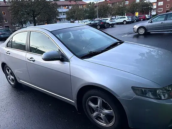 Honda Accord 2003 photo 2