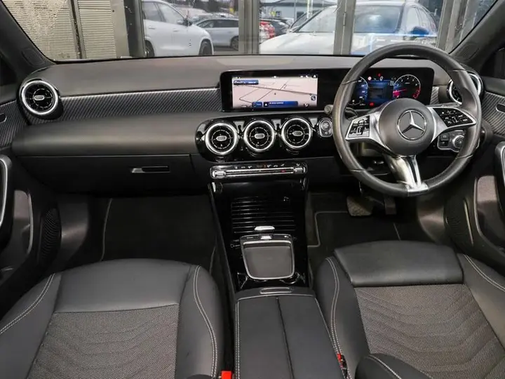 Mercedes-Benz A-Class 2025 photo 3