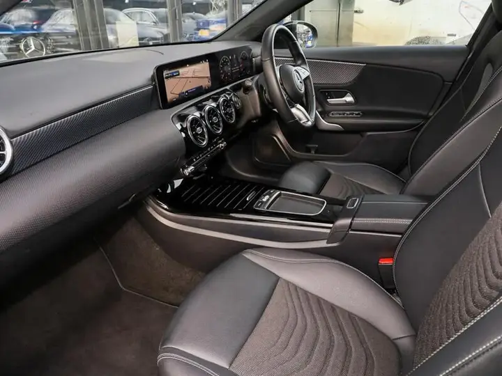 Mercedes-Benz A-Class 2025 photo 5