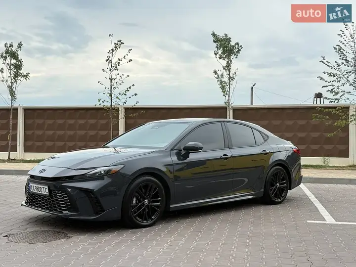 Toyota Camry 2024 photo 3