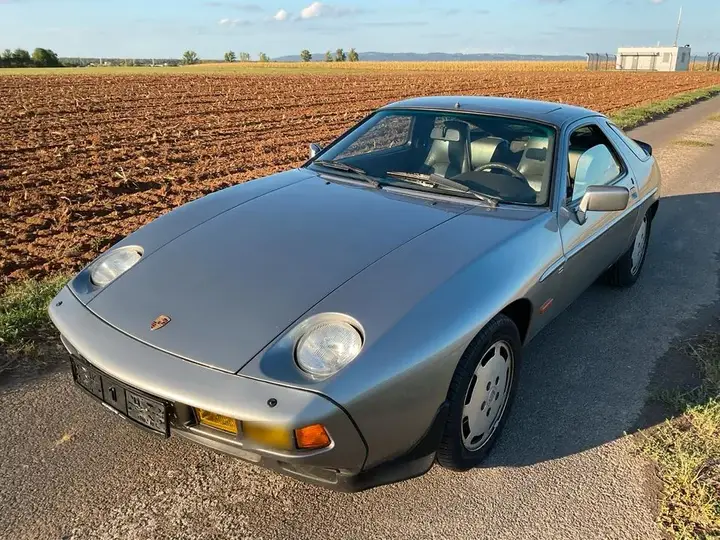 Porsche 928 S