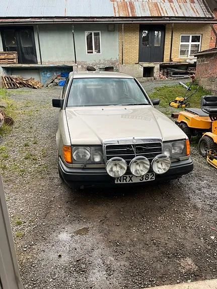 Mercedes-Benz 200