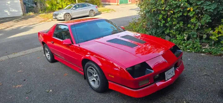Chevrolet Camaro 1990 photo 2