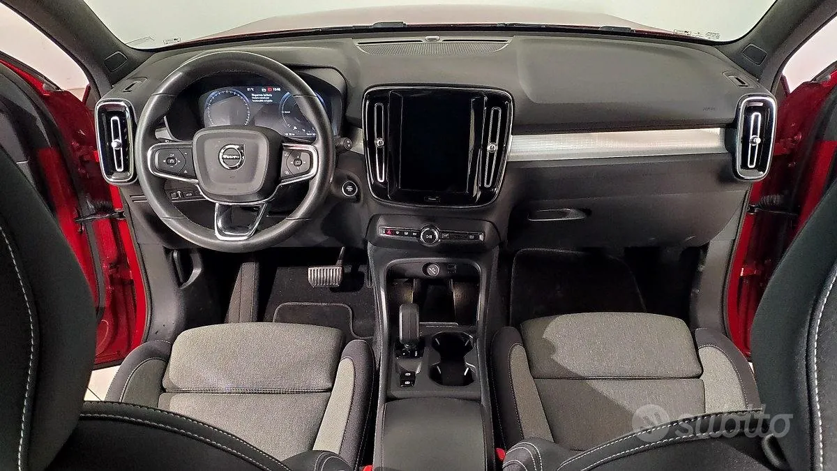 Volvo Xc40 2022 photo 2
