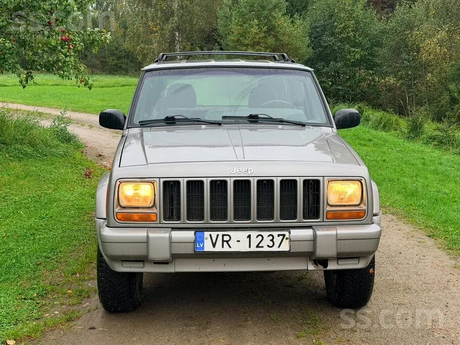 Jeep Cherokee