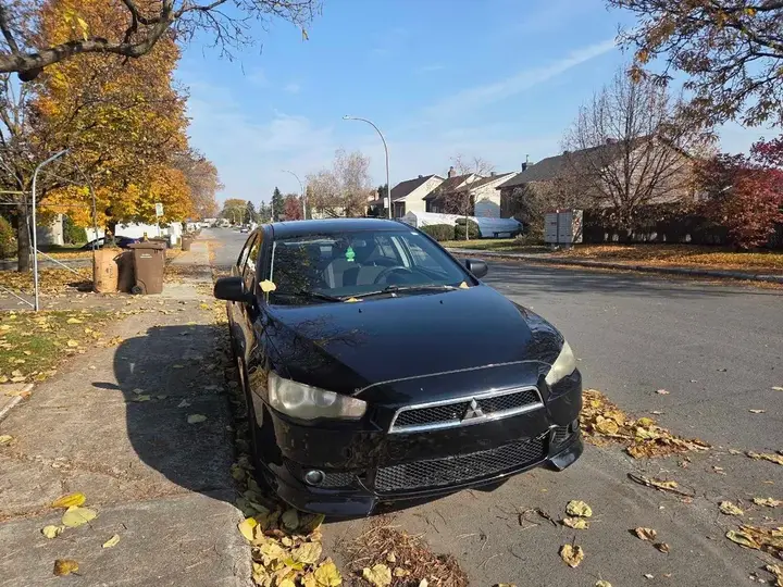 Mitsubishi Lancer 2011 photo 2