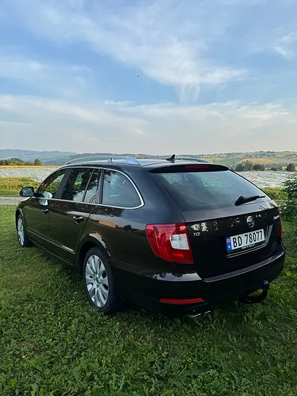 Skoda Superb 2013 photo 5