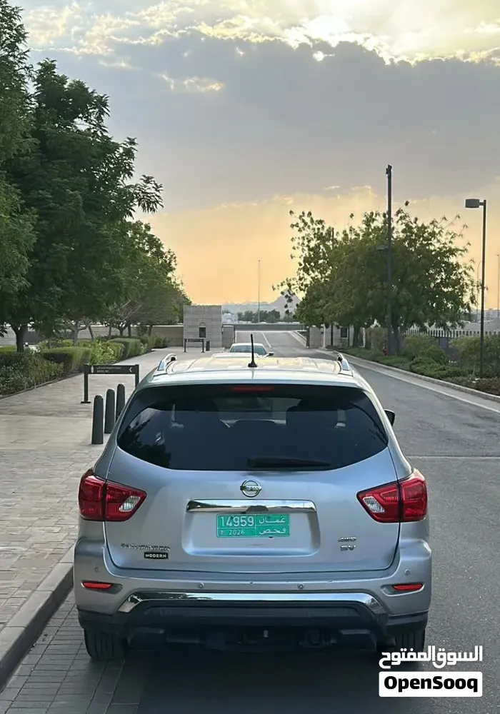 Nissan Pathfinder 2018 photo 2